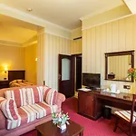 فندق سبلينديد البوتيكي 3*