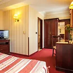 فندق سبلينديد البوتيكي فارنا