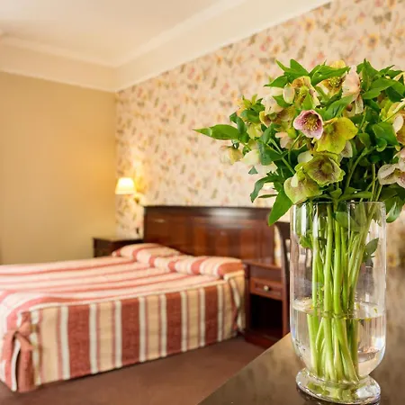 Boutique Splendid 3* וארנה