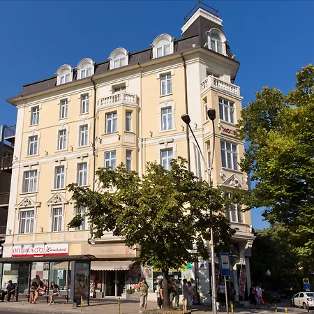 سبلينديد البوتيكي 3* فارنا